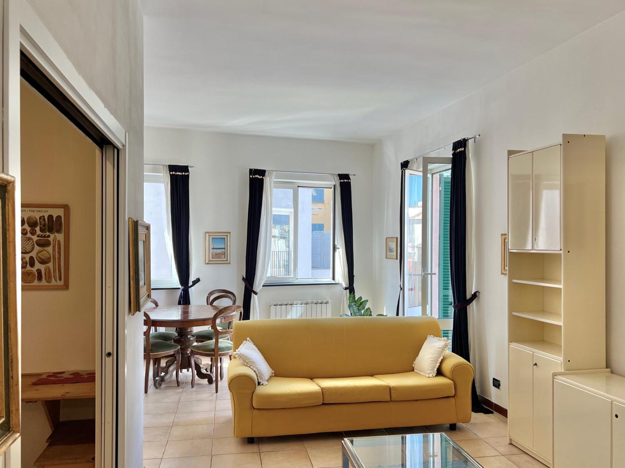 Lovingenoa Prione Apartment Екстериор снимка